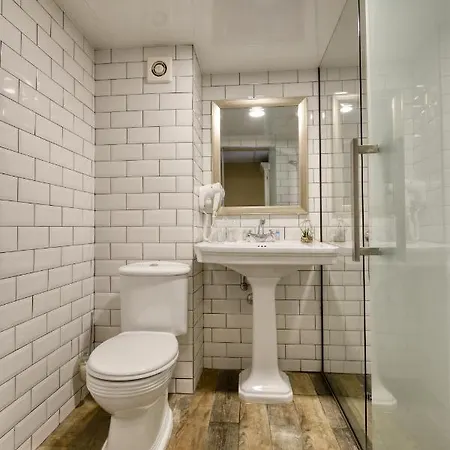 Hotel Alekta - Free Parking 3*