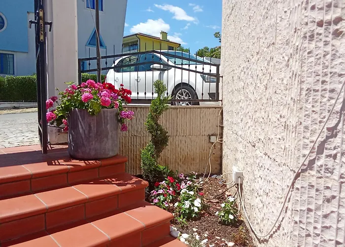 Hotel Alekta - Free Parking