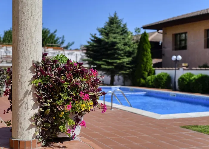 فندق Alekta - Free Parking فارنا