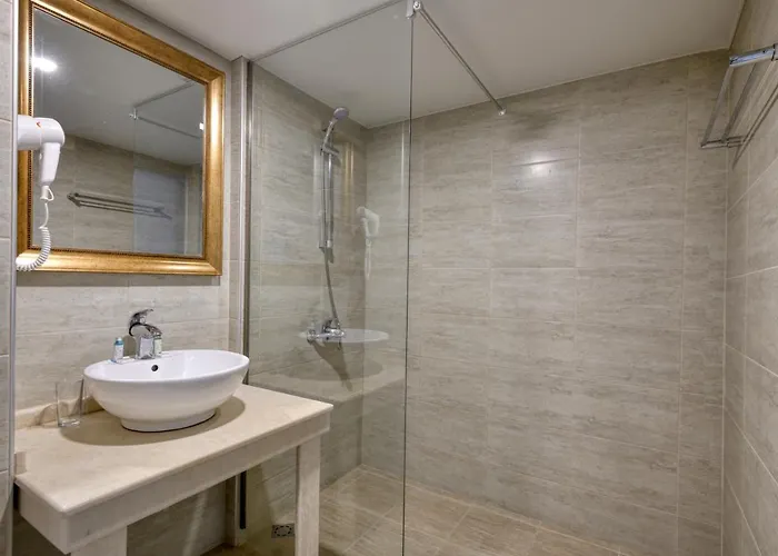 Alekta - Free Parking Hotell Varna